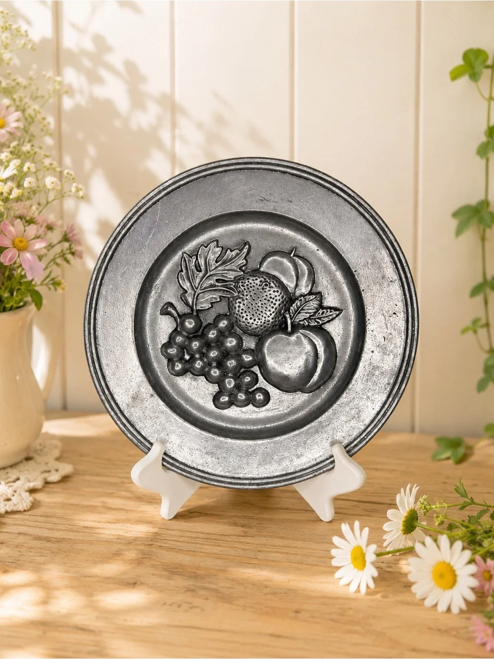 1972 Sexton Cast Metal Decorative Wall Plate